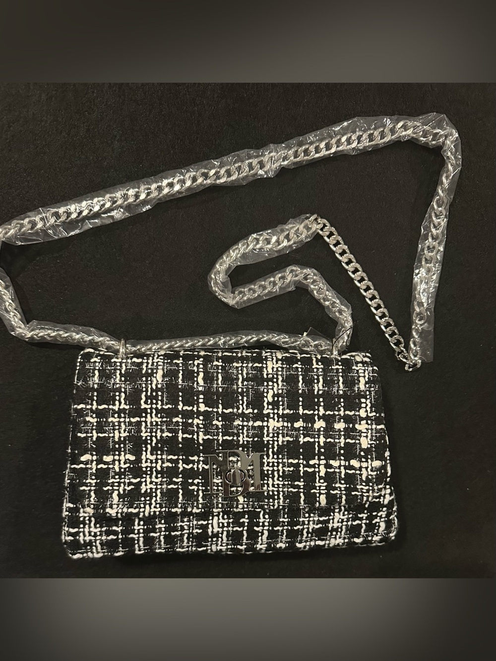 Badgley Mischka Crossbody  Bag Black White Tweed Gold Hardware Chain Strap NWT